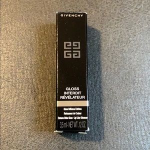 Givenchy // gloss